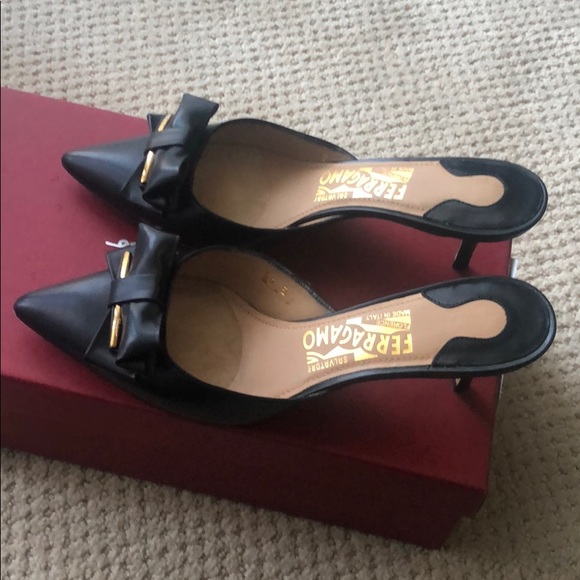 NEW Salvatore ferragamo signature bow black leather heel shoes - Picture 7 of 7